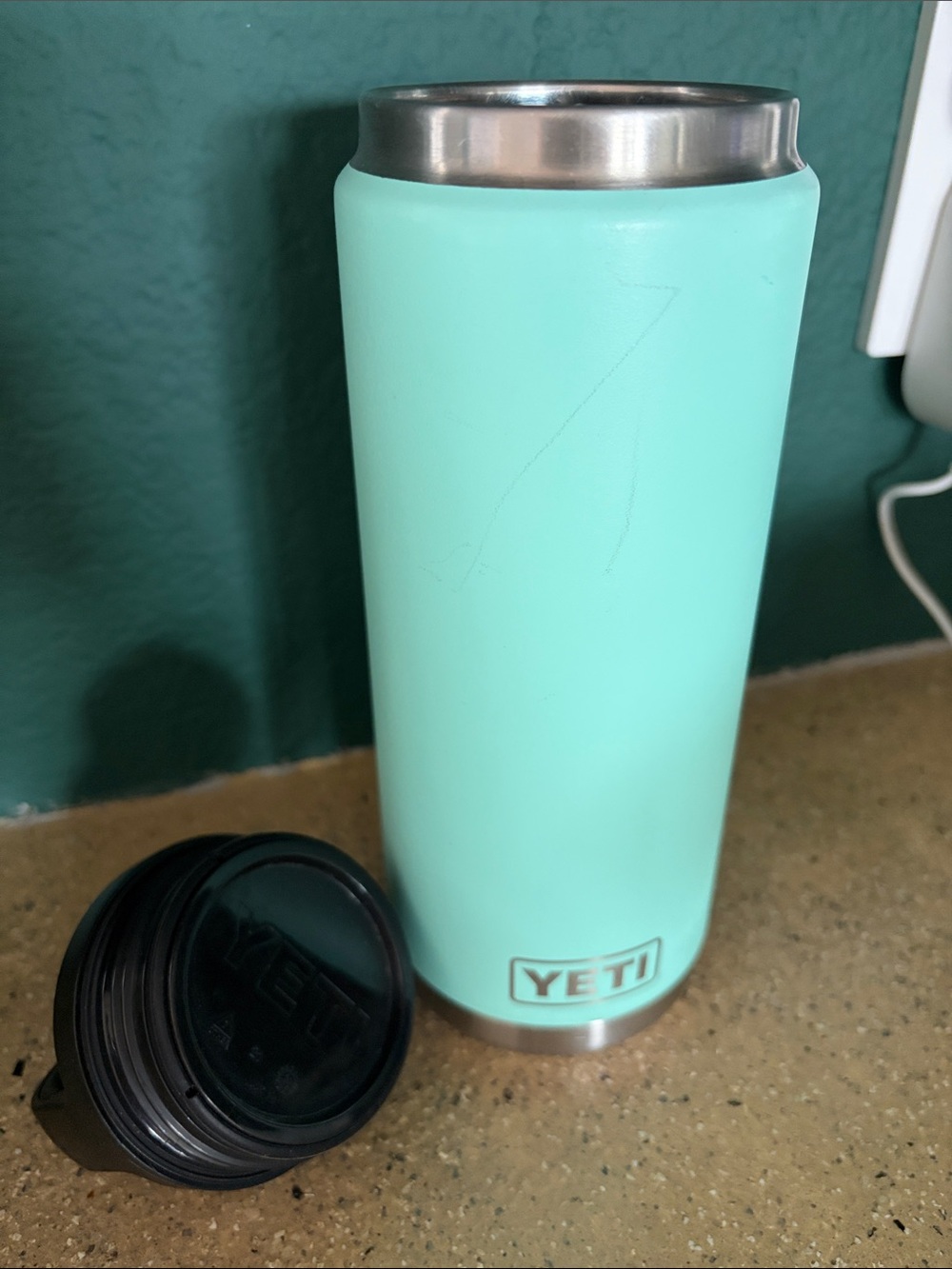 YETI Rambler - Picture 2 of 2